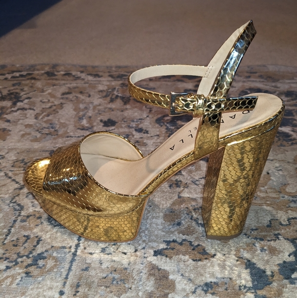 Daniella Shevel Vegan Skye Platform Gold Heel Sandal - Picture 2 of 5